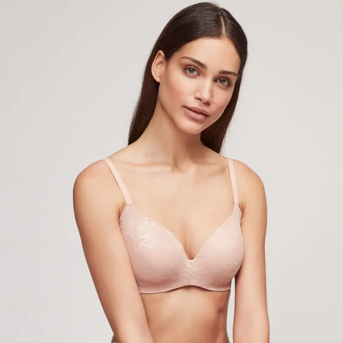 1/0389C - Reggiseno coppa  C con pizzo e ferretto in silicone