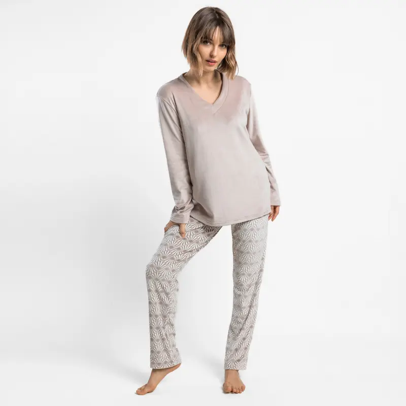 63644-0 - Pigiama in coral scollo a V senza polsini
