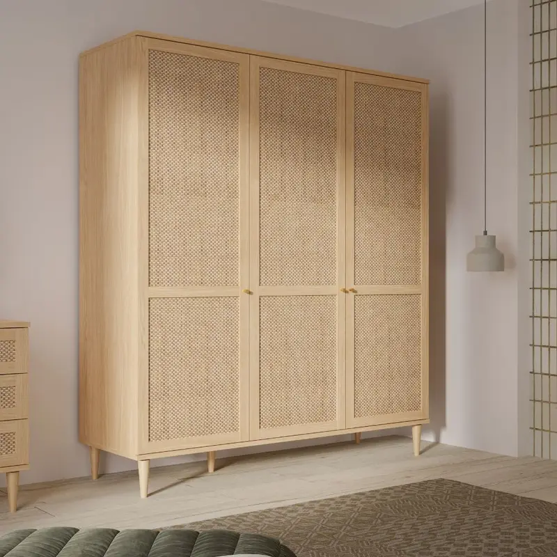 Armadio Livia 3 ante battenti con dettaglio in rattan intrecciato colore rovere
