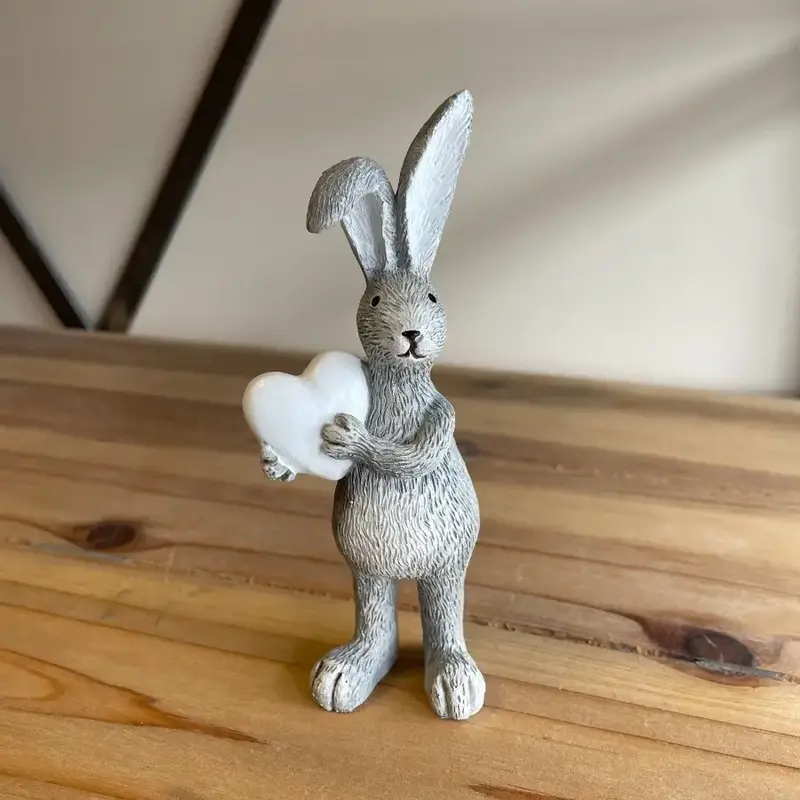 Coniglietto grigio con cuore bianco