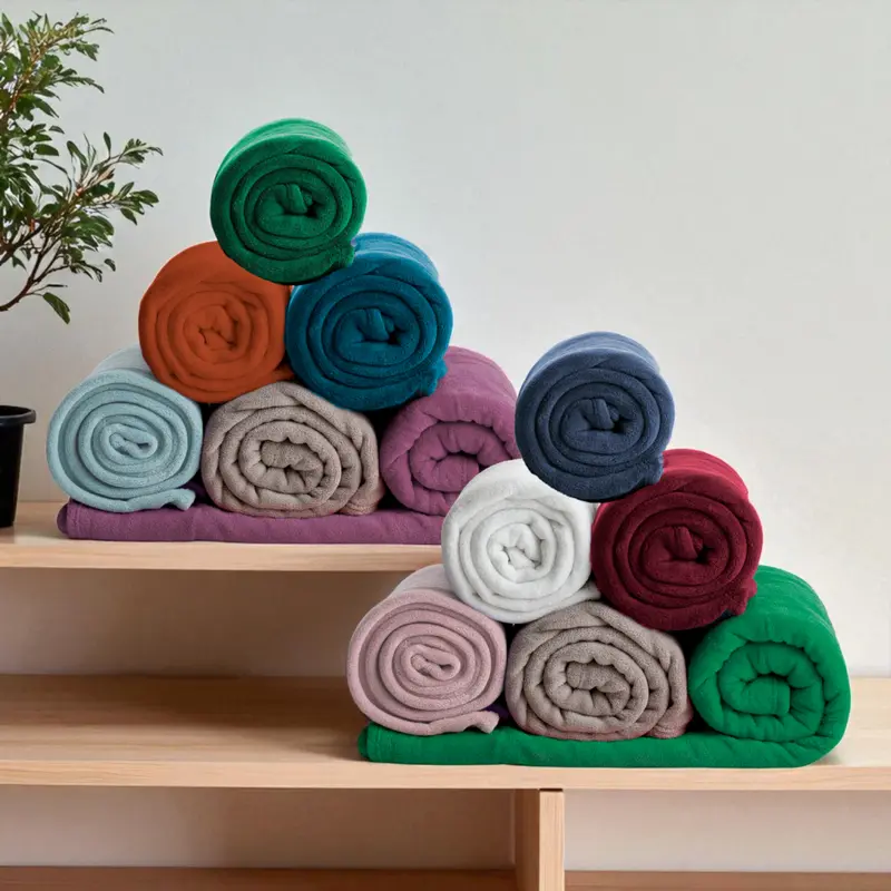 Coperta Flannel Tinta Unita - Dimensioni 150x200 cm, 120x160 cm