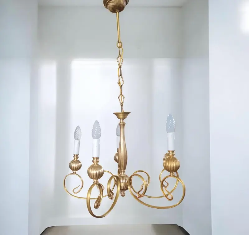Lampadario in metallo dorato degli anni '80