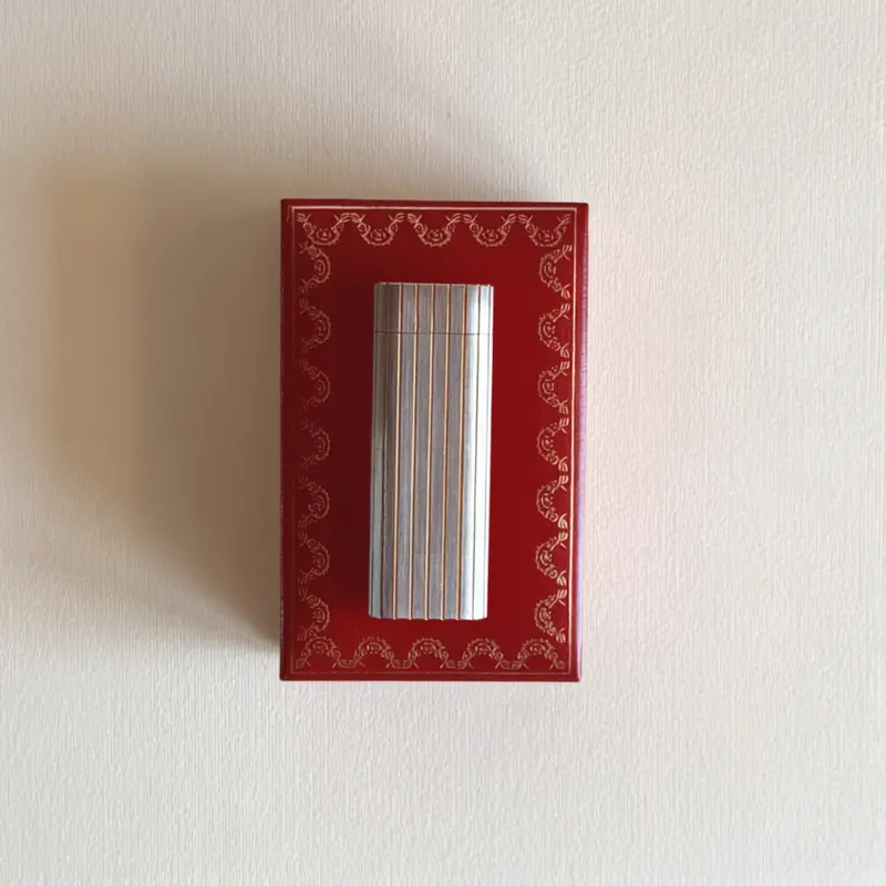 Les Must de Cartier Lighter | Gun à Lignes · Silver & Gold
