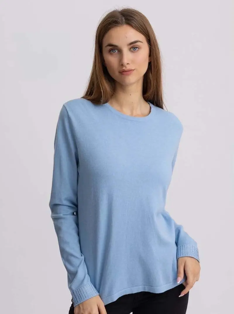 Maglia tinta unita con maniche con strass
