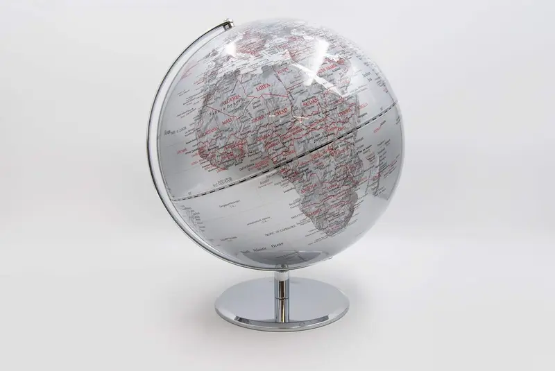 Mappamondo Elegante con Base in Acciaio e Sfera in Metacrilato - Diametro 25 cm Colore Argento