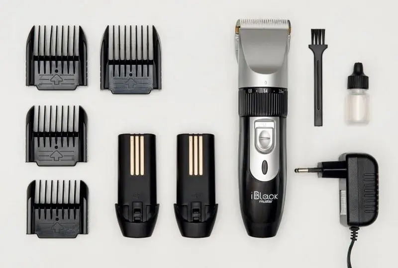 MUSTER iBLACK TAGLIACAPELLI RICARICABILE CON ACCESSORI