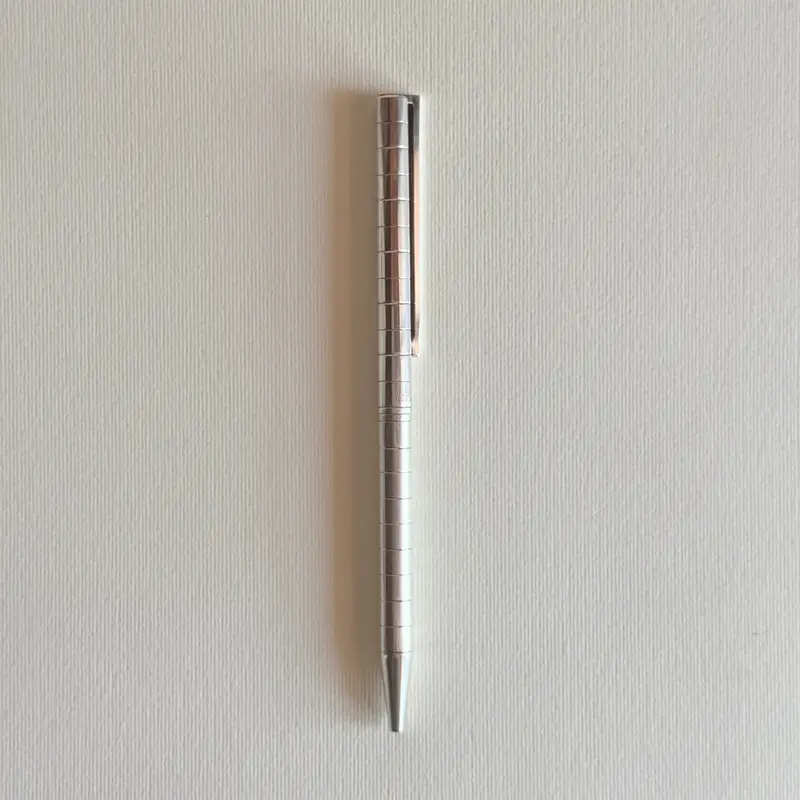 S.T. Dupont Ribbed Ballpoint Pen | Silver