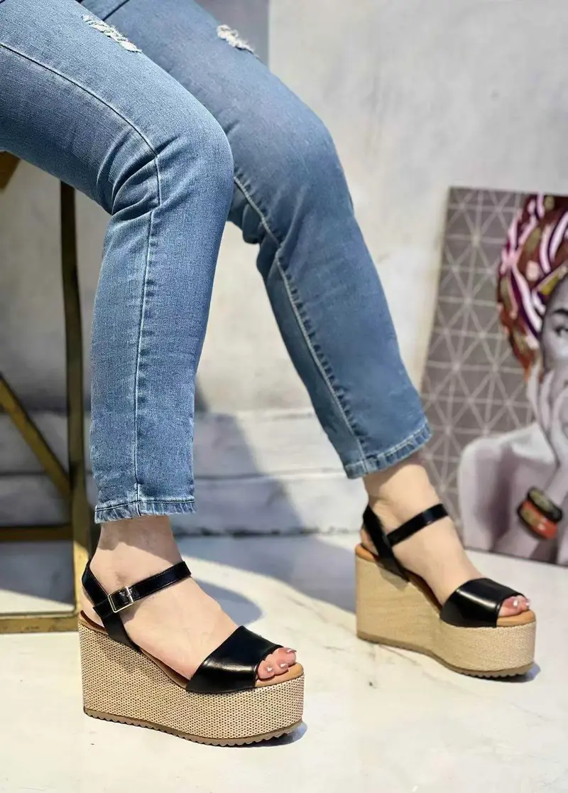 Sandali con Zeppa in Pelle