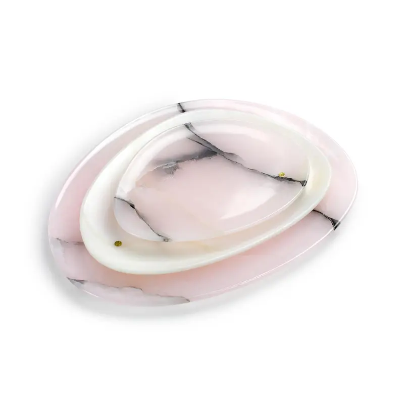 Set of presentation plates in mixed onyx