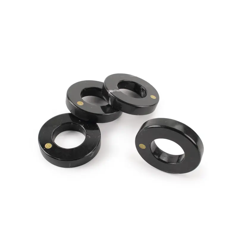 Set of serviette rings in Marquina marble