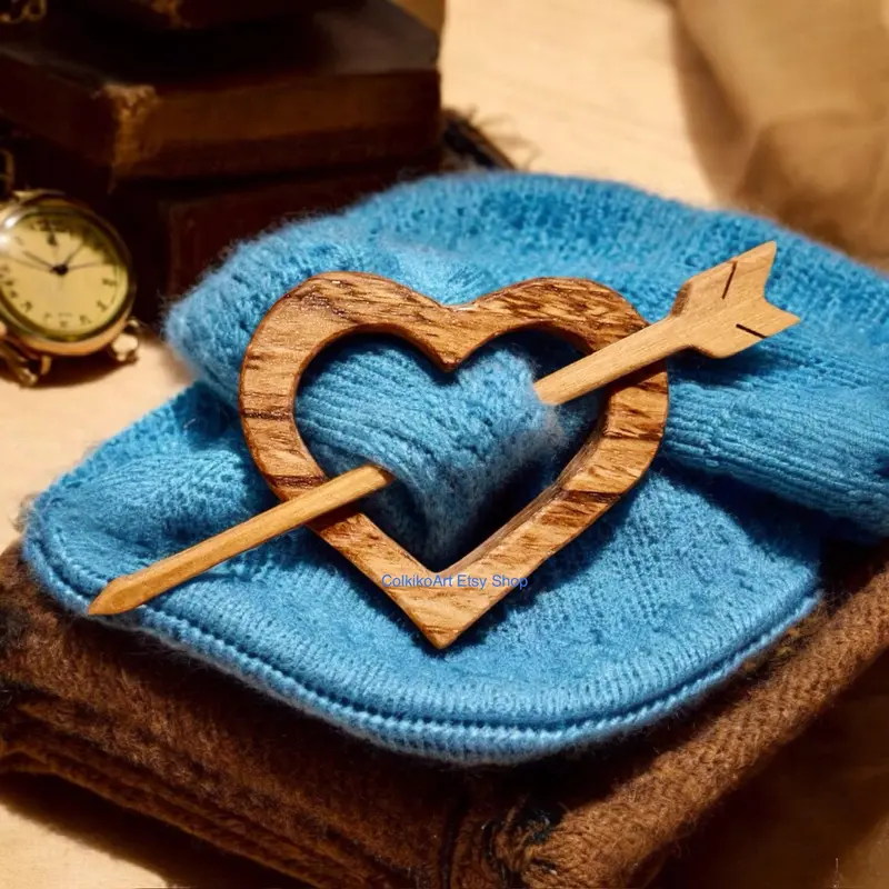 Spilla in legno per scialle - Cuore Zebrato