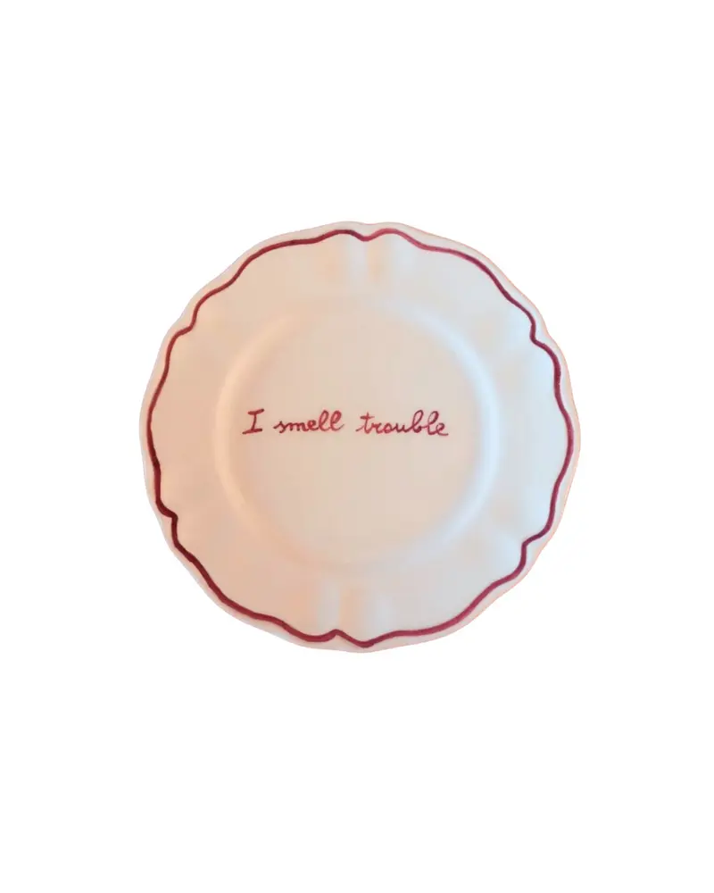 Sveva's Home "I smell trouble" Ceramic Scalloped Plate Set of 4
